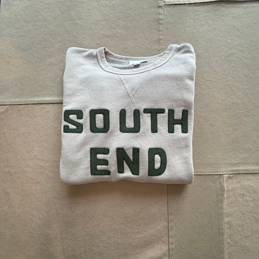 South End Crewneck, Latte/Forest