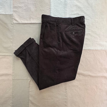 Standard Pleated Pant in Corduroy, Chocolate