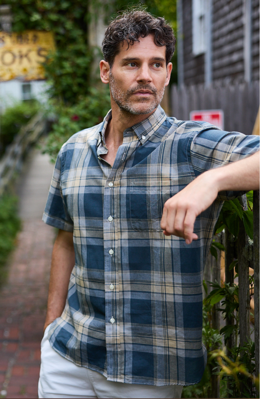 Short Sleeve Plaid Button Down Shirt, Park