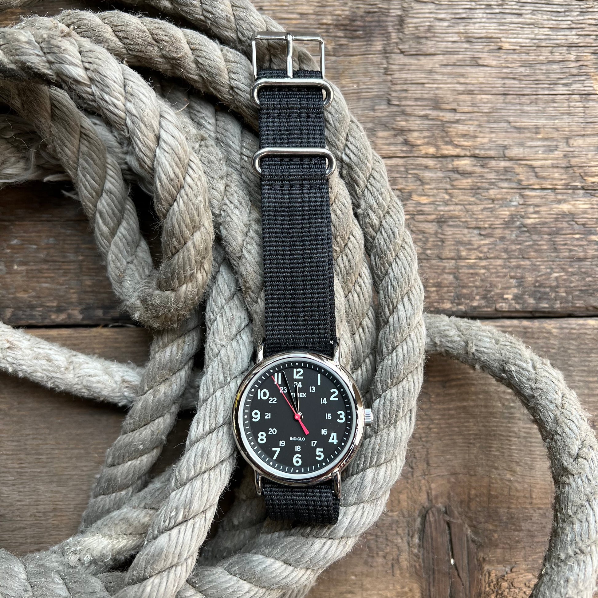 Weekender 38mm Fabric Strap Watch, Black – SAULT New England